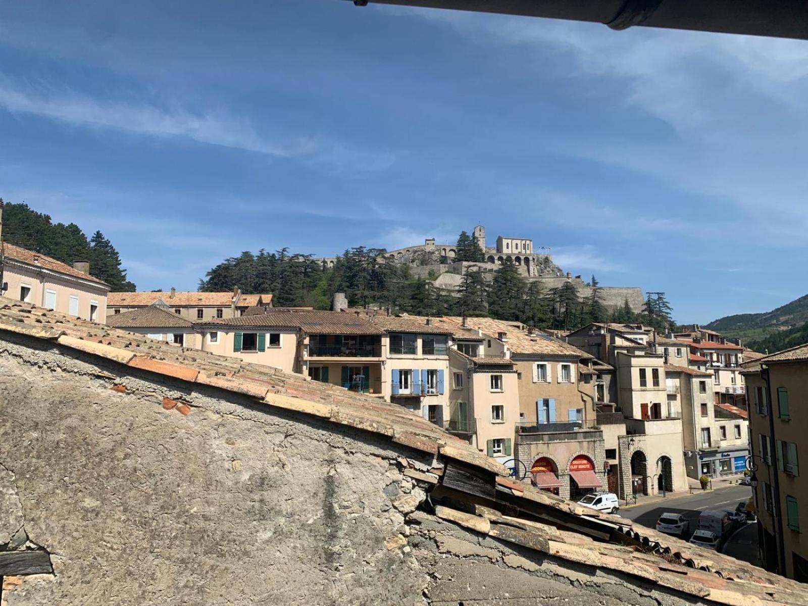 Apartamento Le Jalet En Provence - Penthouse Sisteron Exterior foto